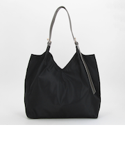 バックルハンドルトートバッグ