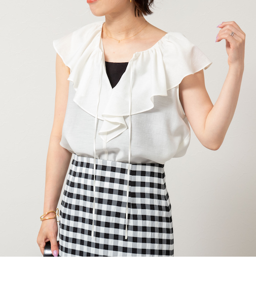 シアーラッフルノースリーブブラウス