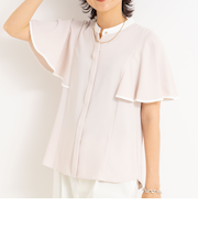 バックサテンフレアスリーブブラウス