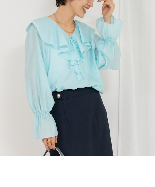 シアーラッフルブラウス