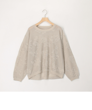 透かし編み花柄プルオーバーニット