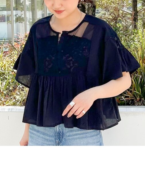 キャンブリック刺繍ショートブラウス