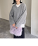 グレー