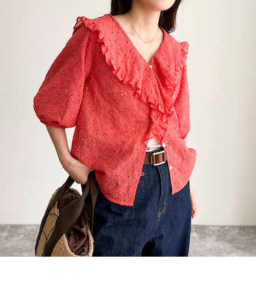 レースフリルカラーブラウス