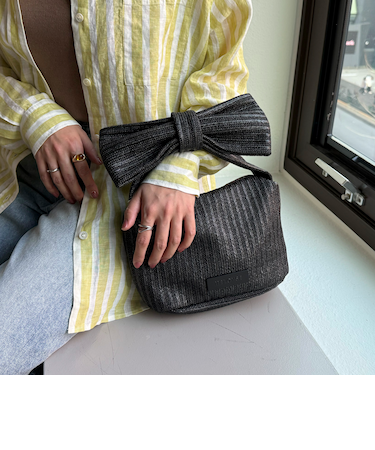 【HELOYSE/エロイーズ】フェイクラフィアリボンポーチバッグ