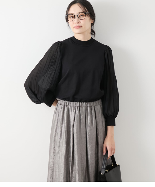 袖切替えニットプルオーバー