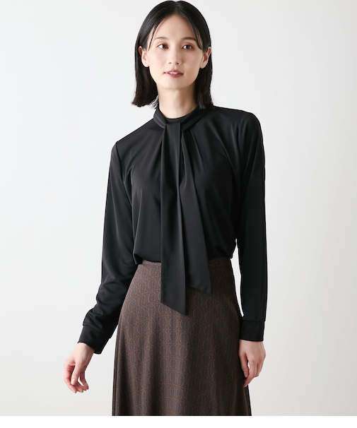 【L】ポリエステル強撚スムース ボウタイ付きハイネックカットソープルオーバー