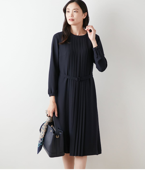 ラスターサテン フロントプリーツワンピース