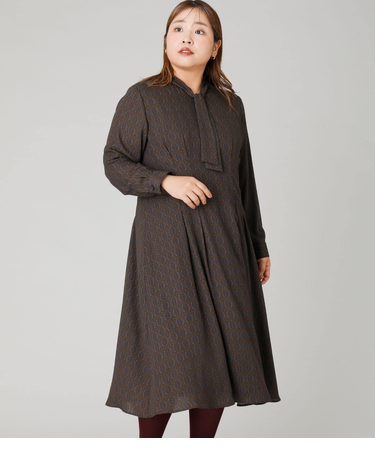 【L】ビットプリント ボウタイワンピース