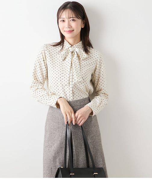 【L】アムンゼンドットプリント 長袖ボウタイブラウス