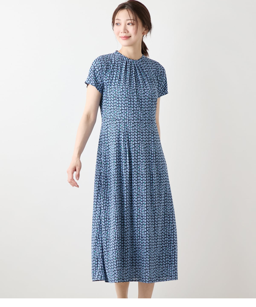 【L】ポリエステル強撚スムース 幾何学プリント フレンチスリーブワンピース