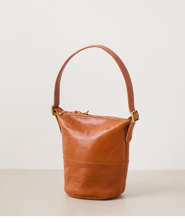 バケツ型レザーバッグ