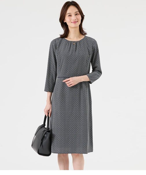 【ウォッシャブル】ジオメトリックプリント 7分袖クルーネックドレス