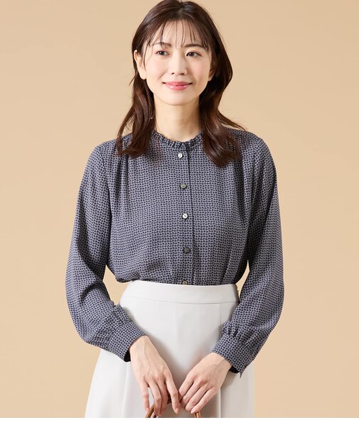 【L】ジオメトリックプリント スタンドフリルブラウス