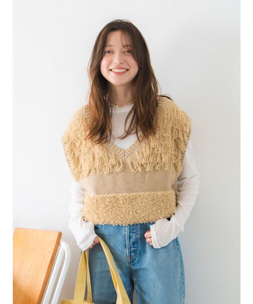 Vネックループヤーンニットベスト