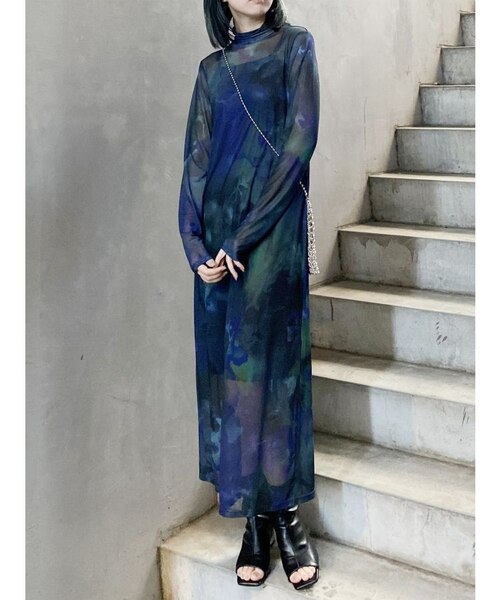 ニュアンス柄ホルターネックシアーワンピース（グリーン）