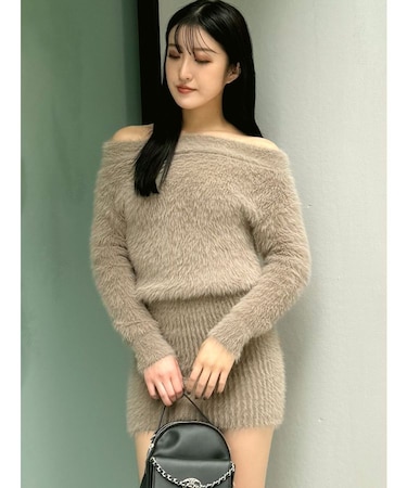 オフショルデザインシャギーニットワンピース