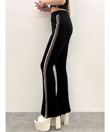 サイドラインフレアニットパンツ