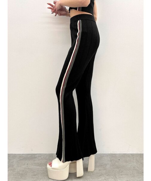 サイドラインフレアニットパンツ