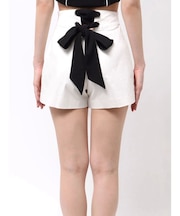 BACK LACE UPショートパンツ