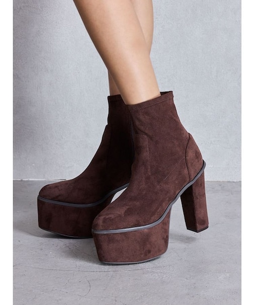 バルキーショートブーツ