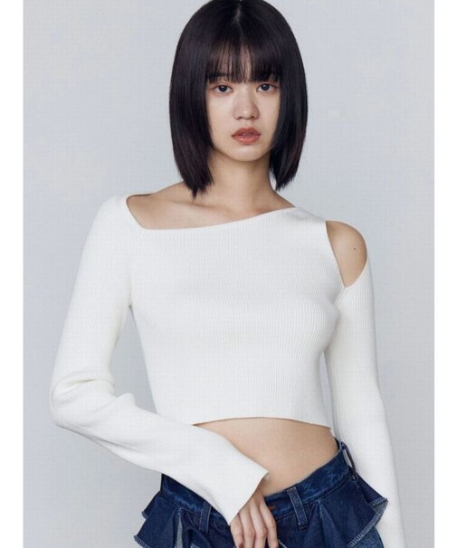 スキンラインニット