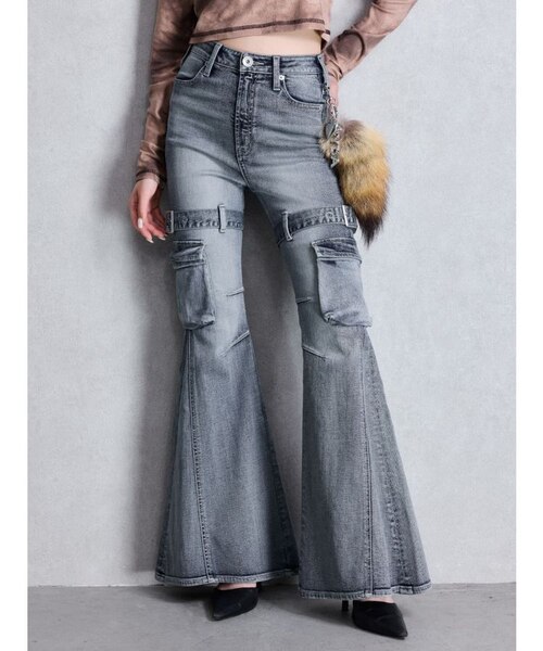 ハイウエスト strap cargo designフレアデニムパンツ｜マーク