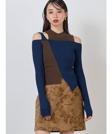 ショルダーカットリブニット