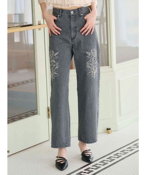 カットワーク刺繍デニムストレートパンツ