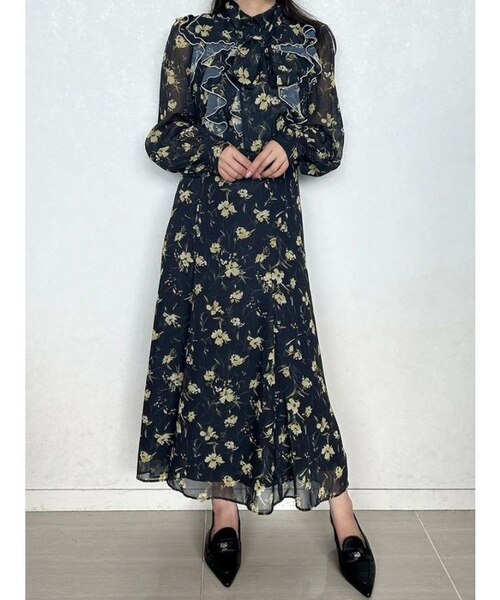 ラッフルフラワープリントワンピース｜マークスタイラーアウトレットの