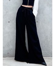 ワイドレッグスウェットパンツ【セットアップ着用可能】