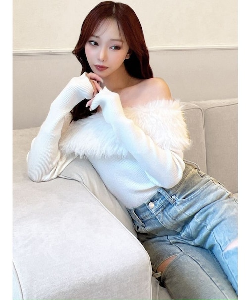 フェイクファーオフショルニットトップス