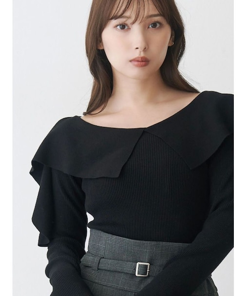 ペプラムラッフルコンパクトニット