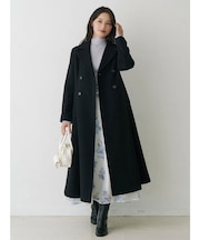 フィットアンドフレアコート