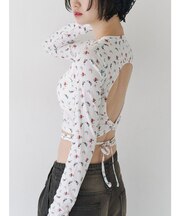 バックオープンロゴトップス