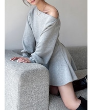 ワンショルスウェットトップス【セットアップ着用可能】