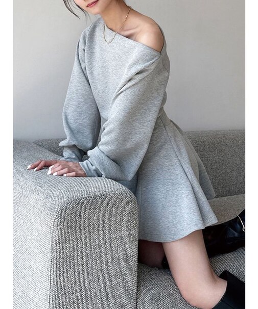 ワンショルスウェットトップス【セットアップ着用可能】