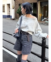 オフショルスウェット