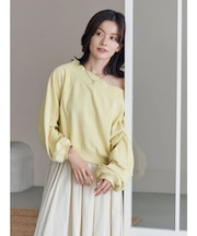 オフショルスウェット