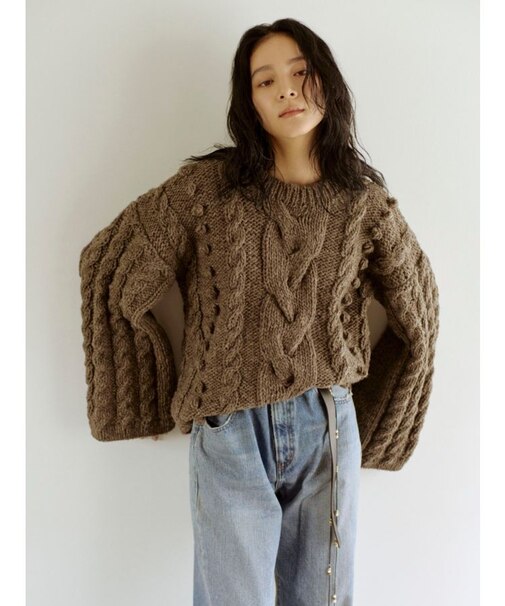 ルーズスリーブケーブルニット