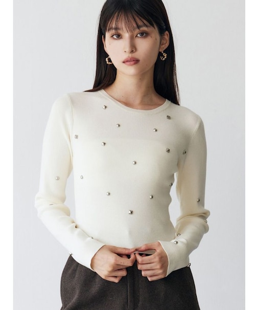 スタッズニット