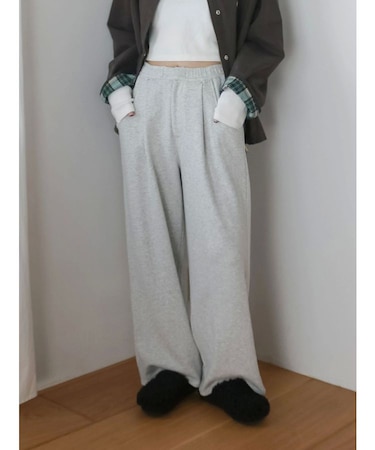 スウェットタックパンツ