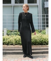 透かし編みニットワンピース