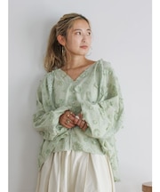 スリーブボリュームジャカードブラウス