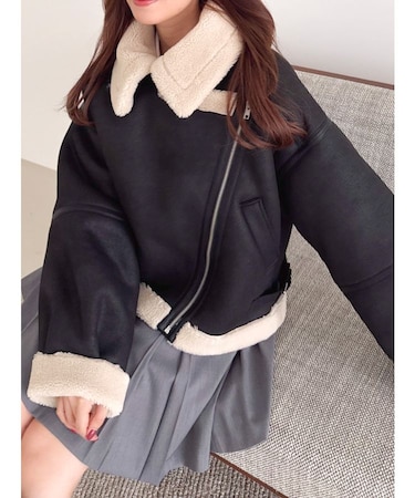 ビッグカラームートンブルゾン