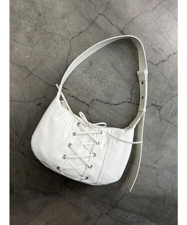 レースアップハーフムーンバッグ