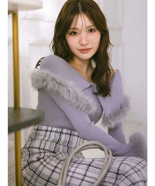 【WEB限定カラーあり】フェイクファートリミングニット