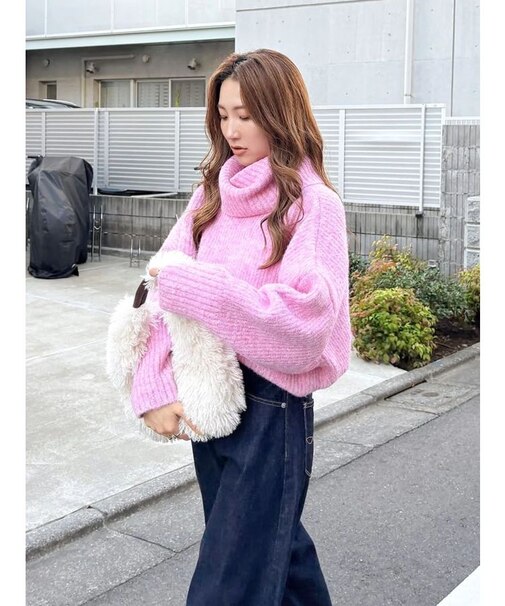 ハイネックルーズニット