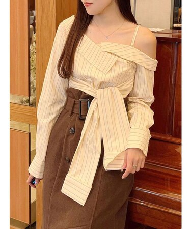 アシメツイストシャツ