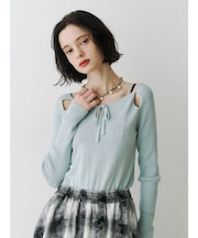 オープンショルダーレイヤードニット